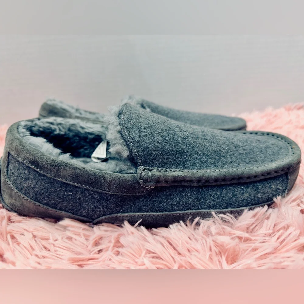 UGG Men's Ascot‎ Suede Wool Sheepskin Lined Moc Toe Gray Slippers Size 9 EUC